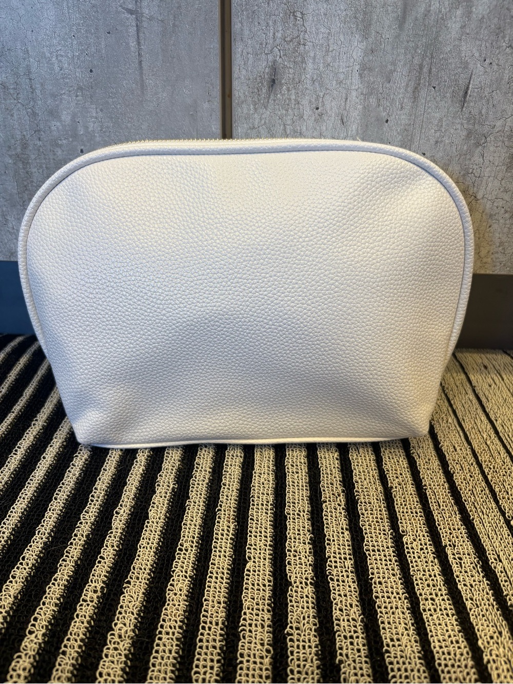 Neiman Marcus White Pebbled Cosmetic Case